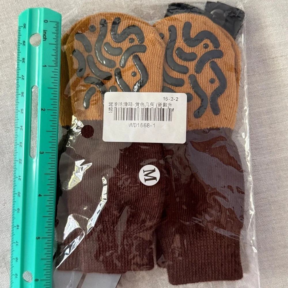 Pet Non-Slip Knit Socks -‎ Medium - 4pc Anti-Slip Booties for Dogs & Cats
